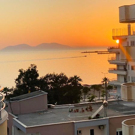 Da Vinci Apartment Vlore Bagian luar foto
