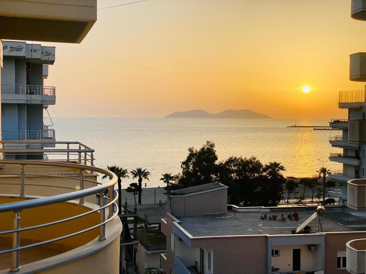 Da Vinci Apartment Vlore Bagian luar foto