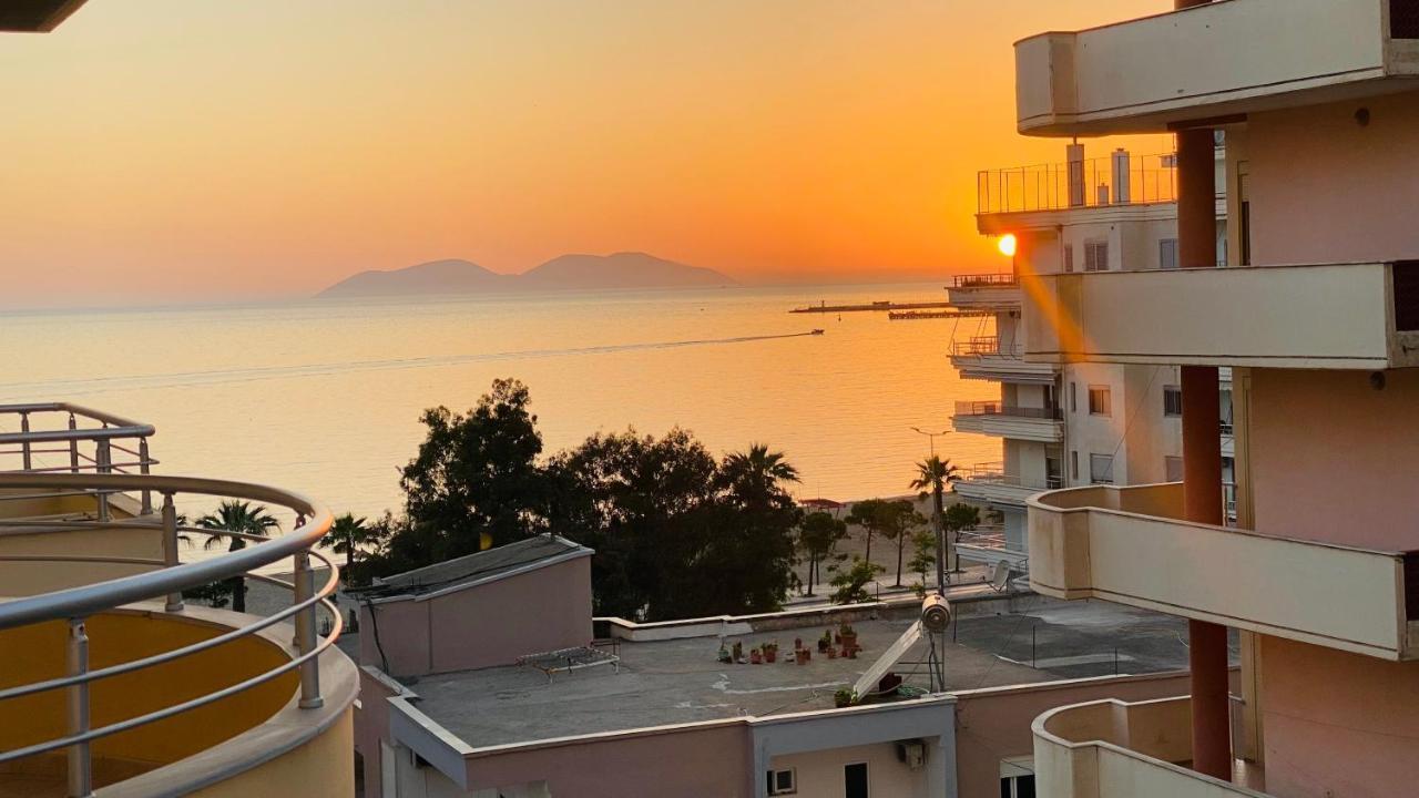 Da Vinci Apartment Vlore Bagian luar foto