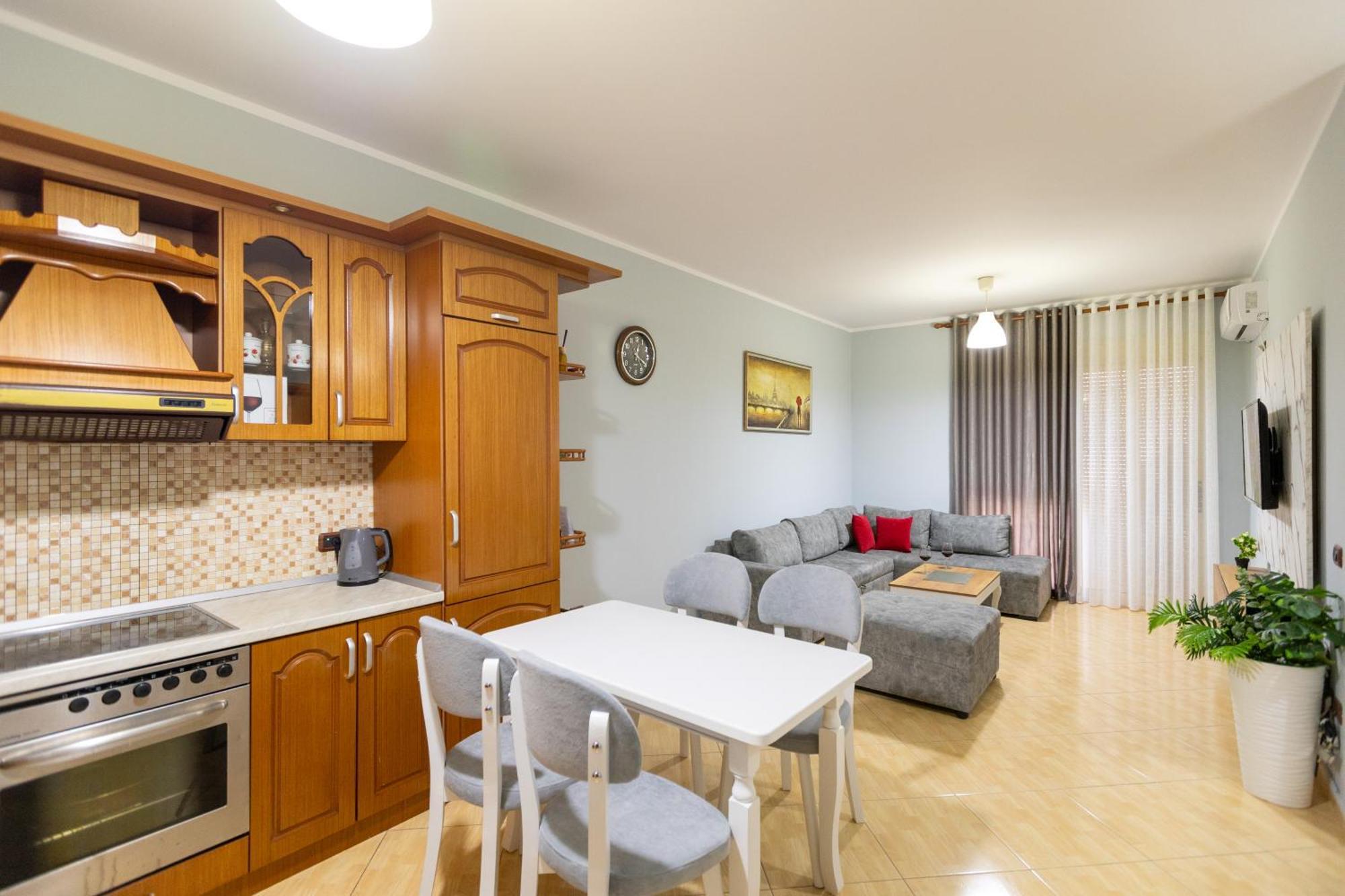 Da Vinci Apartment Vlore Bagian luar foto