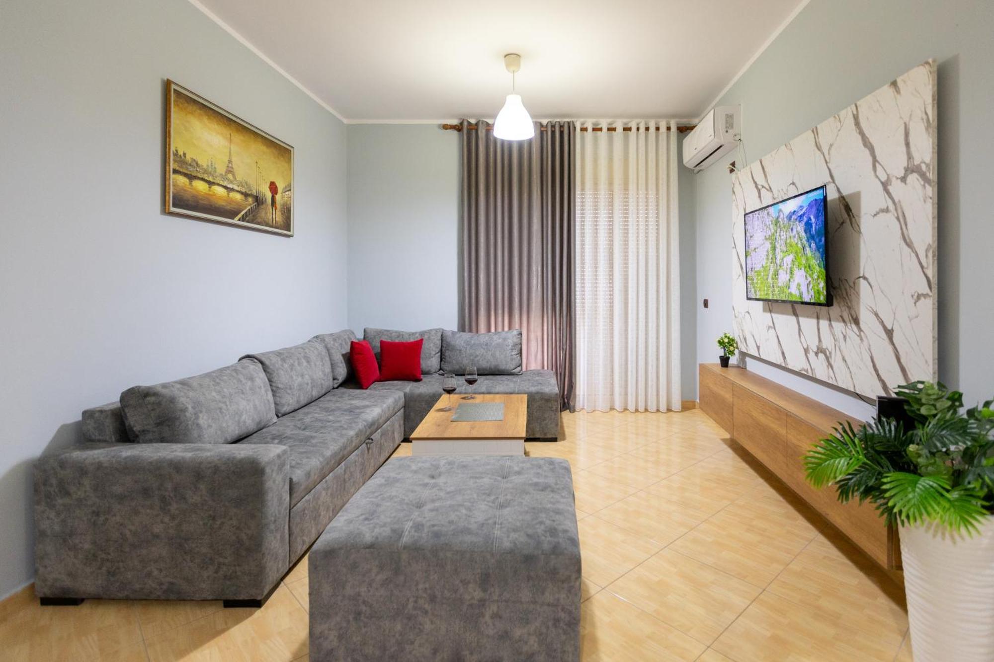 Da Vinci Apartment Vlore Bagian luar foto
