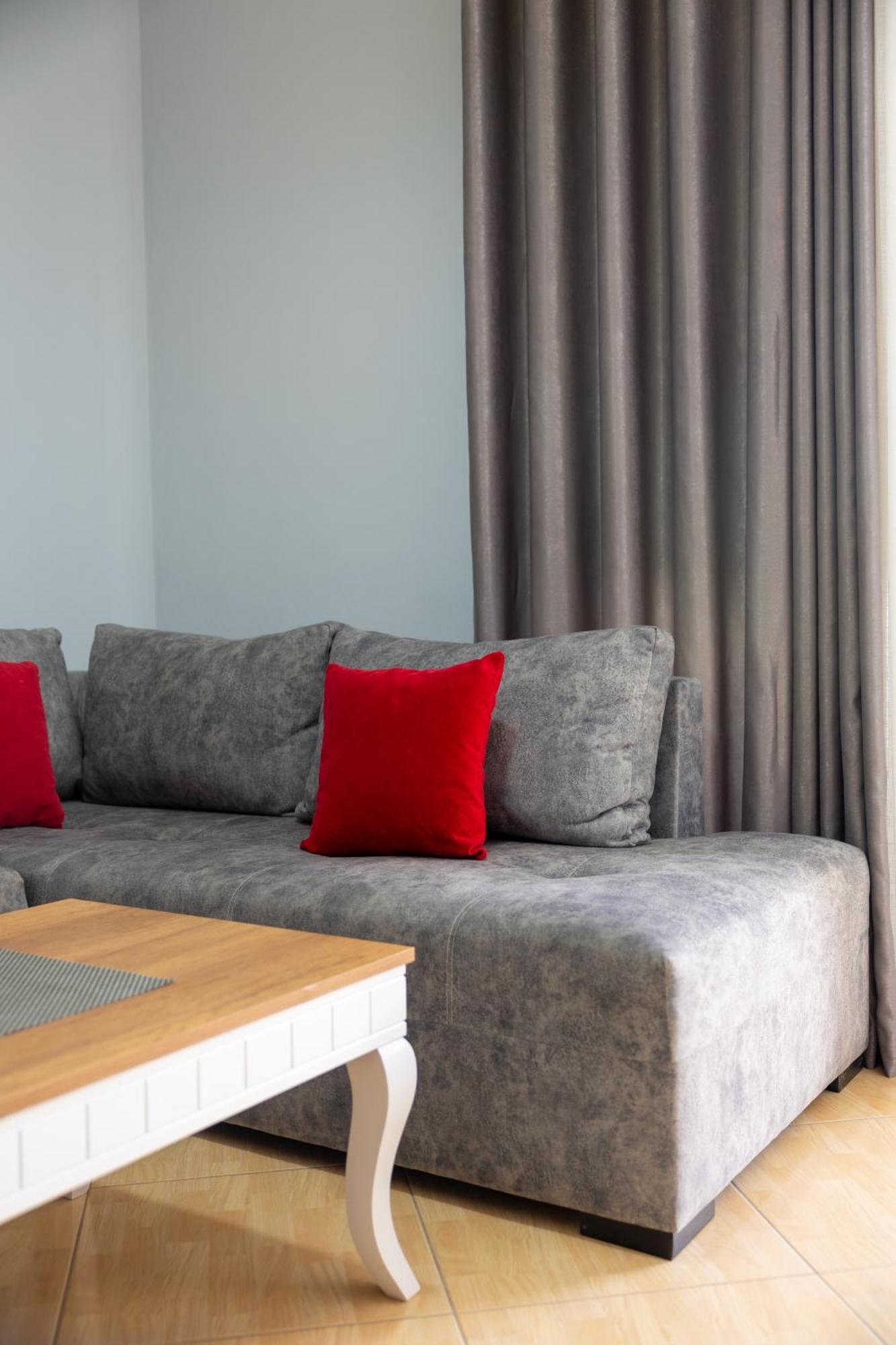 Da Vinci Apartment Vlore Bagian luar foto
